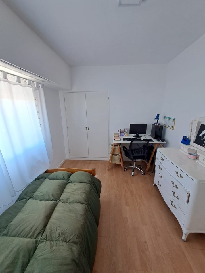 Departamento 3 ambientes con espacio de cochera