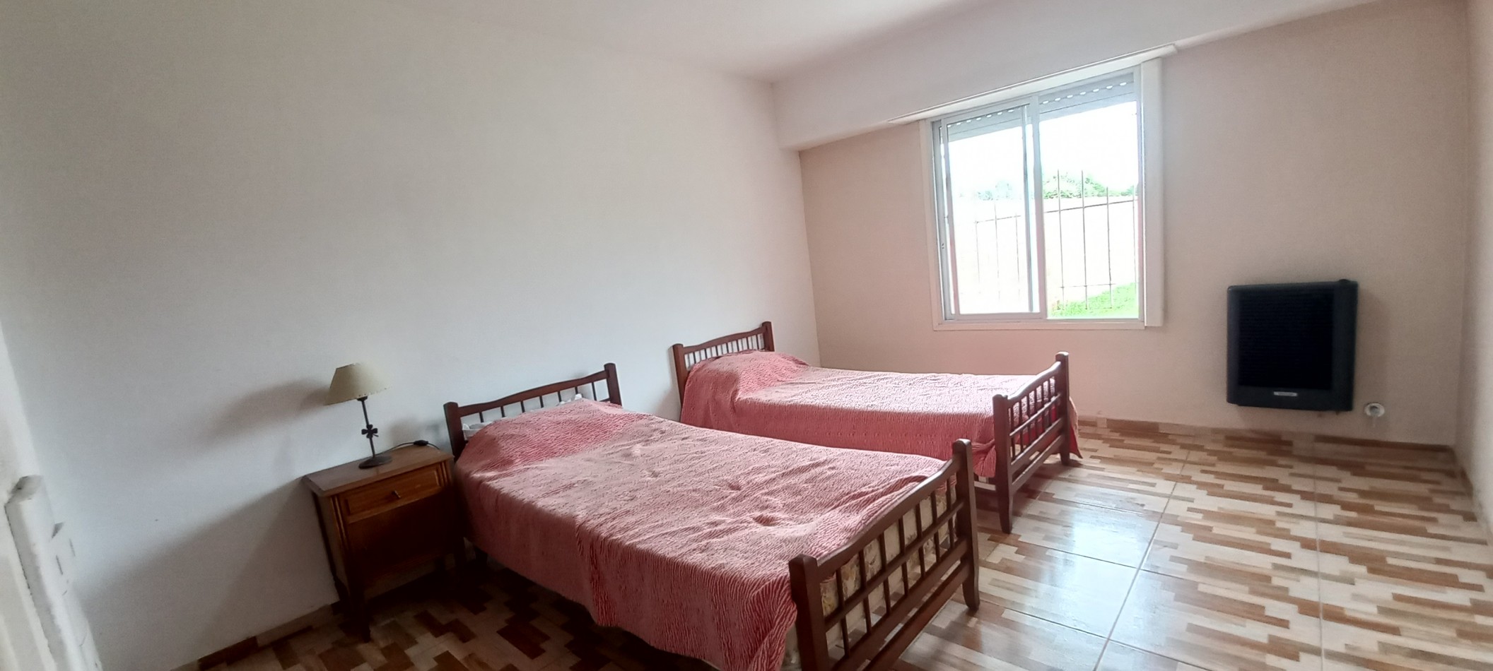 Casa 3 ambientes en PH, con parque y terraza