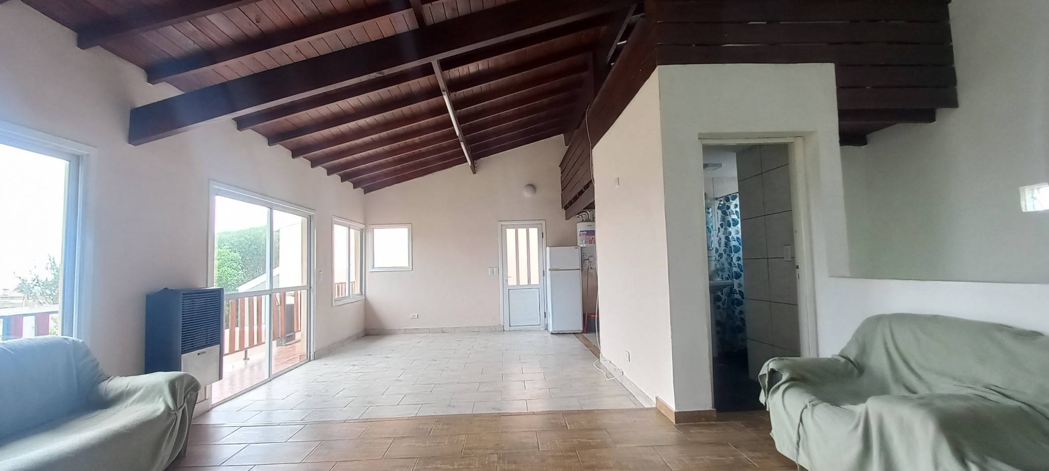 Casa 3 ambientes en PH, con parque y terraza