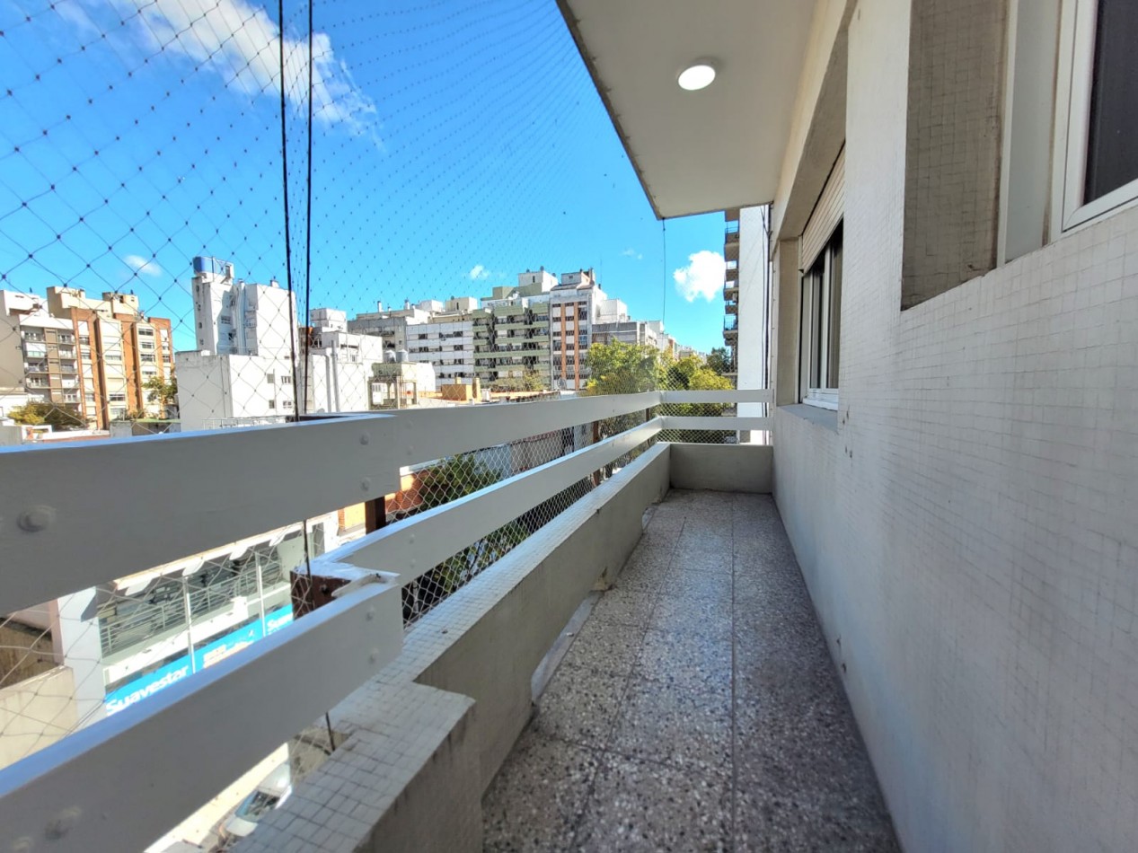 Venta departamento 3 ambientes, Mar del Plata 