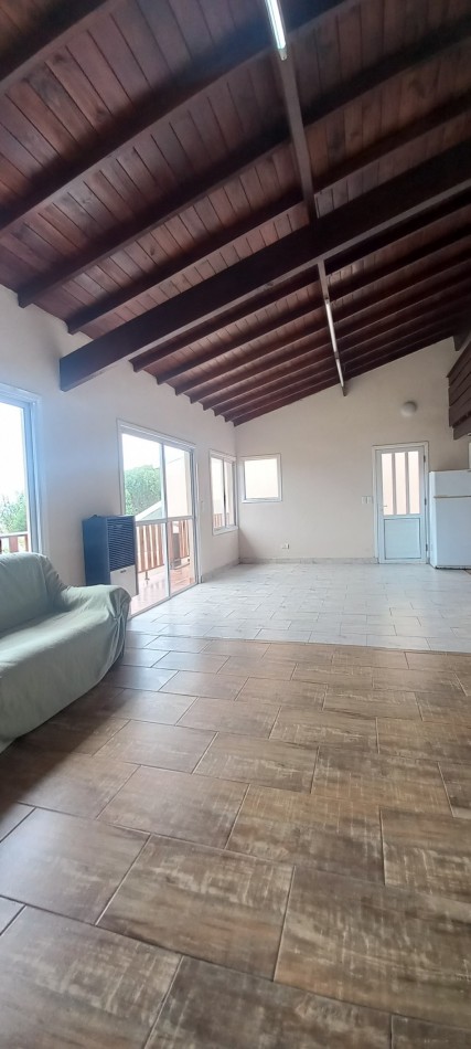 Casa 3 ambientes en PH, con parque y terraza