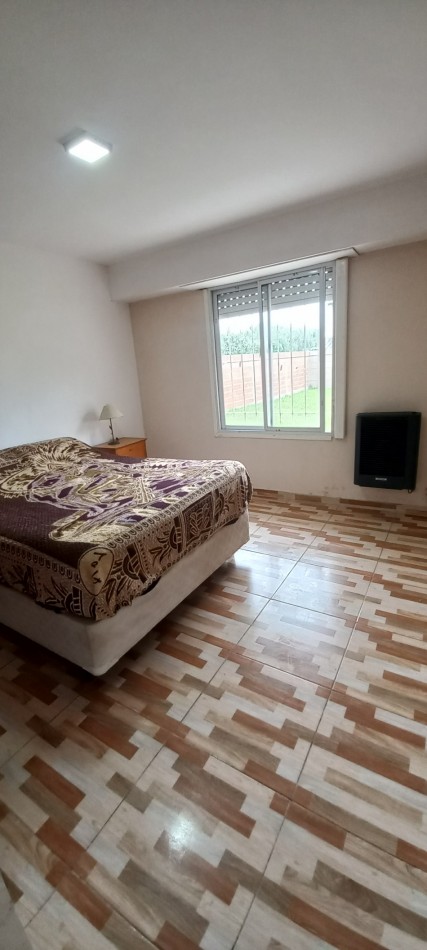 Casa 3 ambientes en PH, con parque y terraza