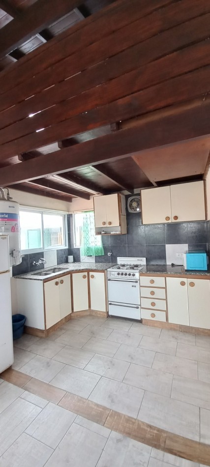 Casa 3 ambientes en PH, con parque y terraza