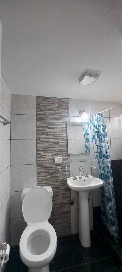 Casa 3 ambientes en PH, con parque y terraza